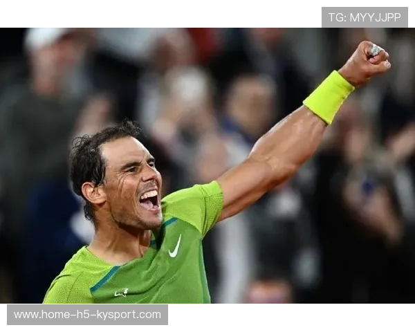 纳达尔赢球后淡定微笑，那是老将的底气，纳达尔最经典的比赛